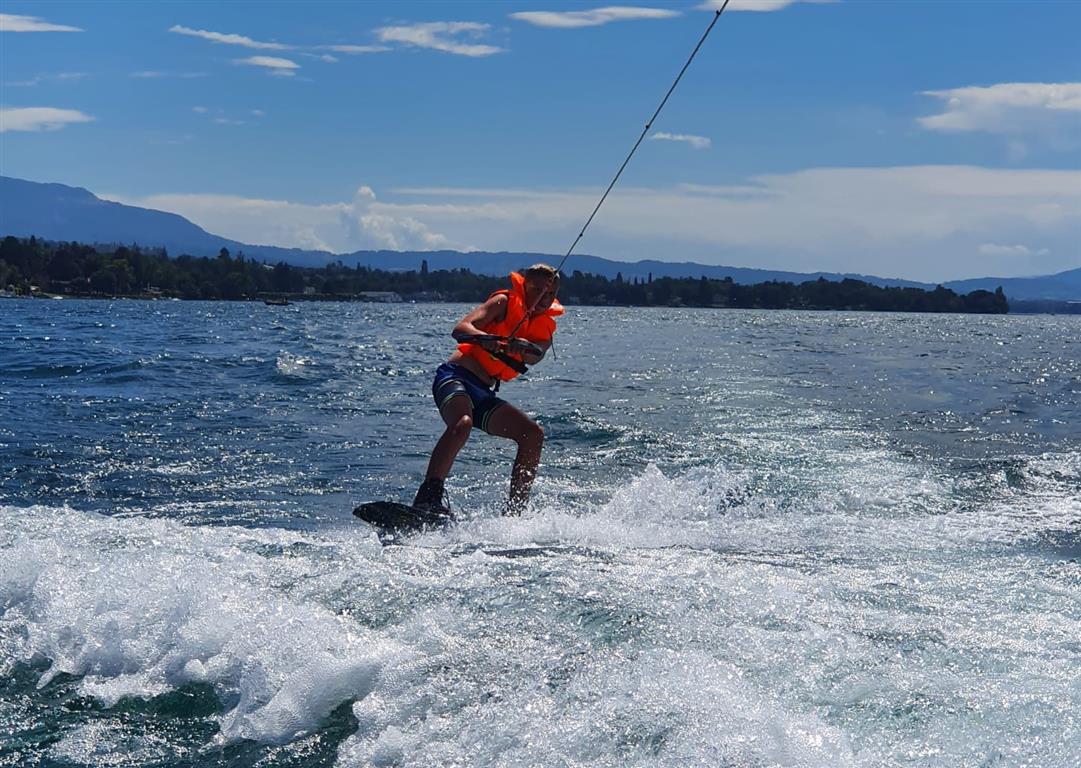 Wakesurf on Lake Geneva - Credit: College du Leman